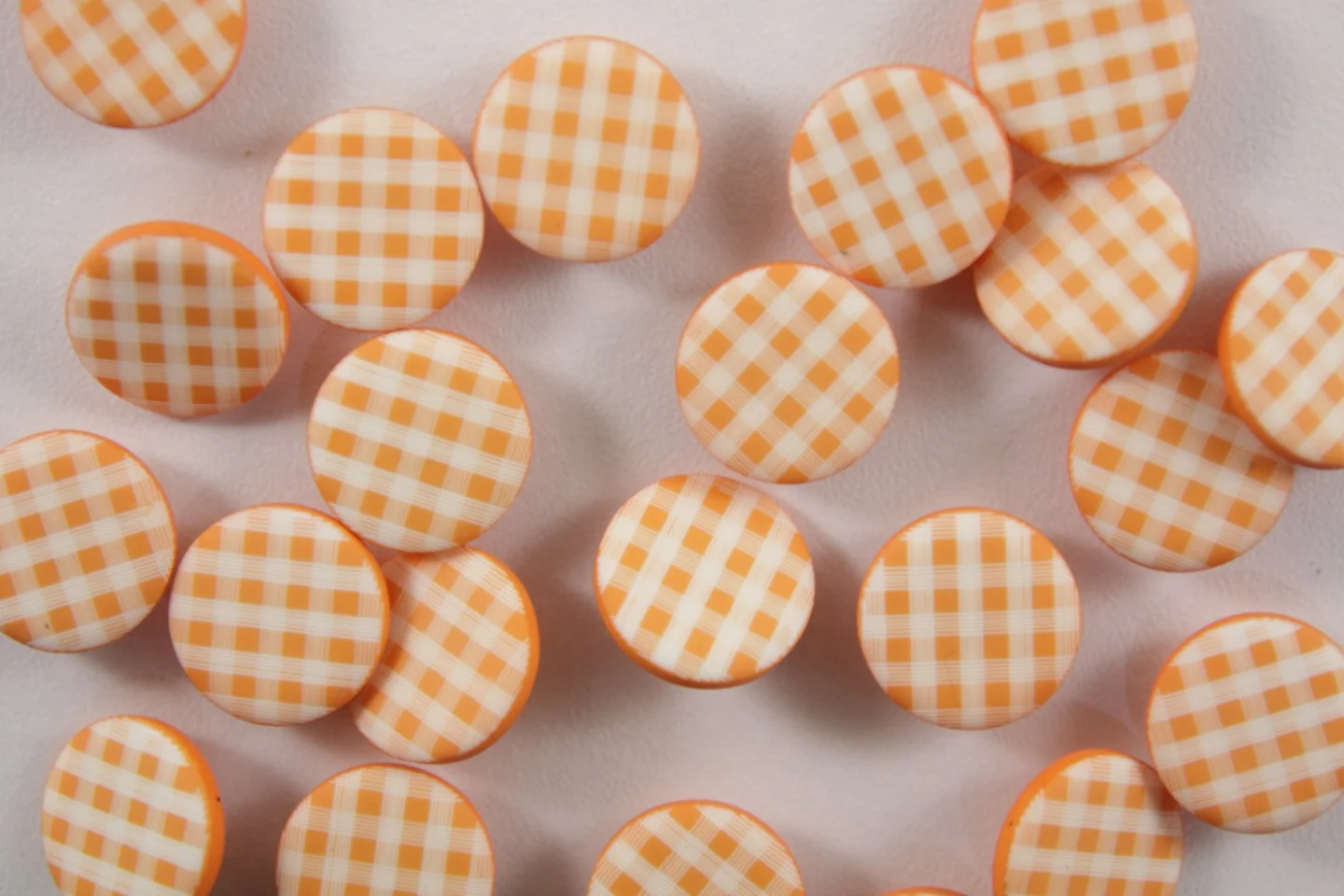 Oranje knoop, geruit-15mm.