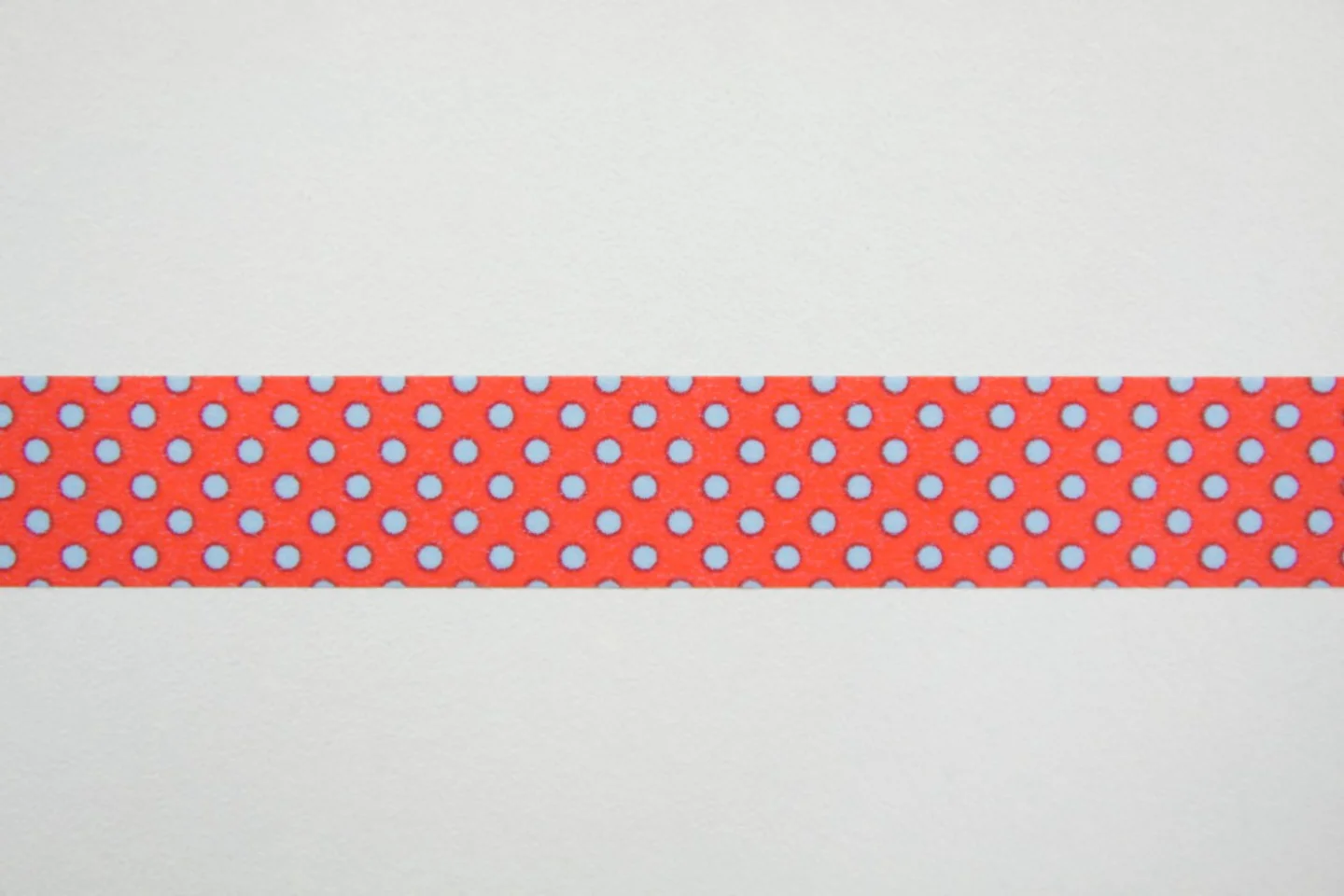 Washitape-rood-lichtblauw-stipje-2.