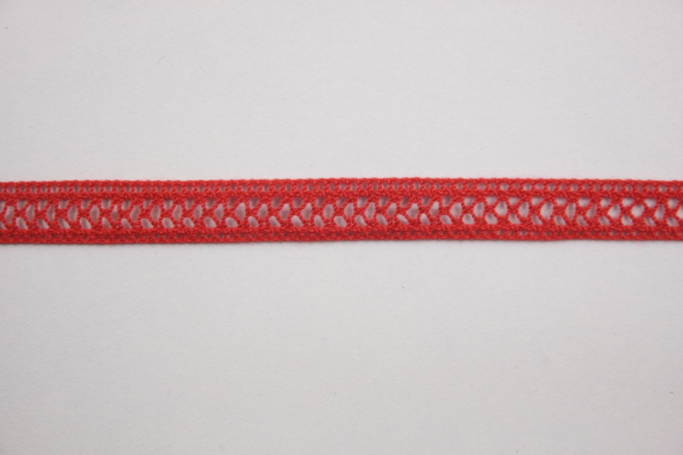 Rood bandje-kant-katoen