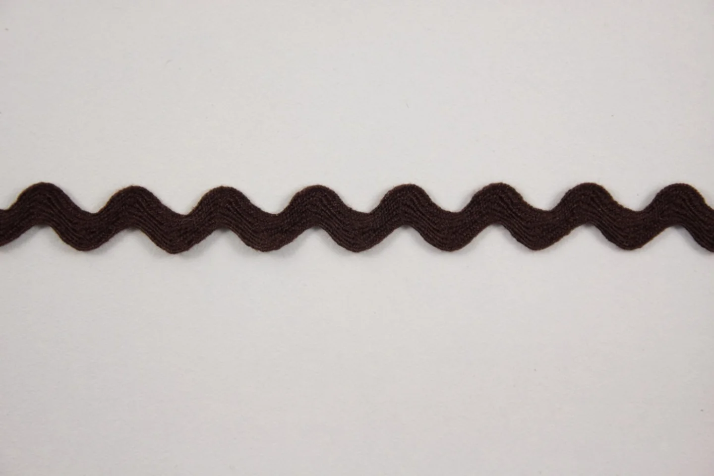 Bruin zigzagband-12,5 mm.
