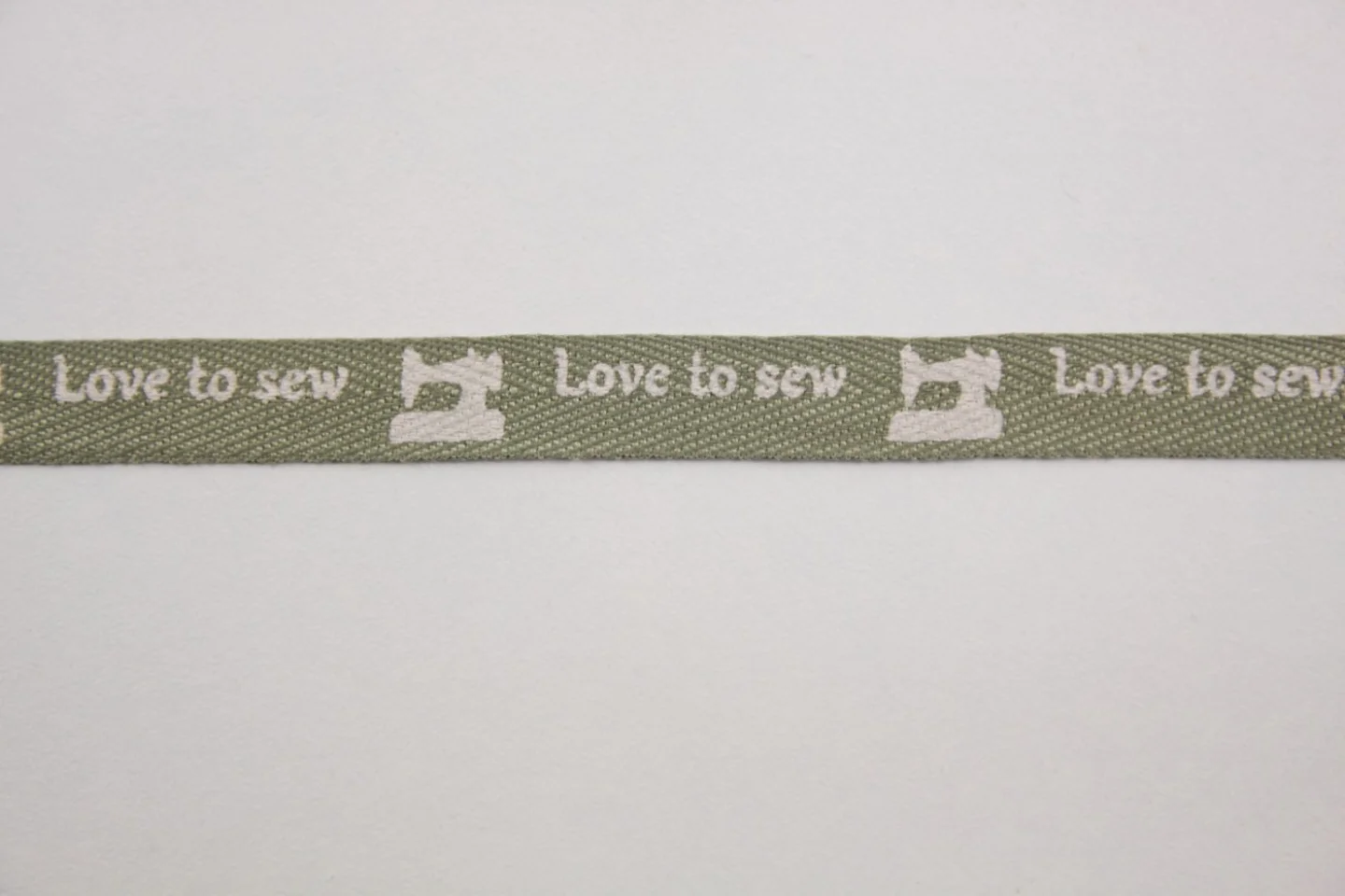 legergroen-love to sew-naaimachines-11mm.