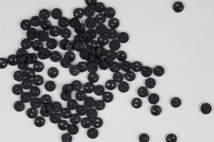 Mini knoopjes-zwart-5mm-2 gaatjes
