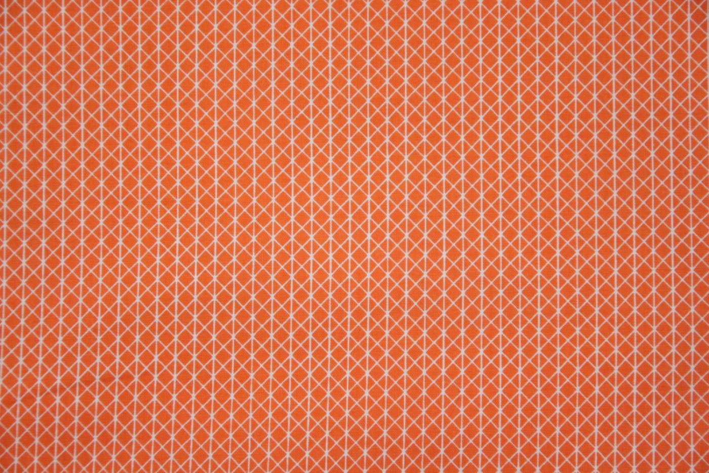 quiltstof-oranje-witte schuine ruitjes-C