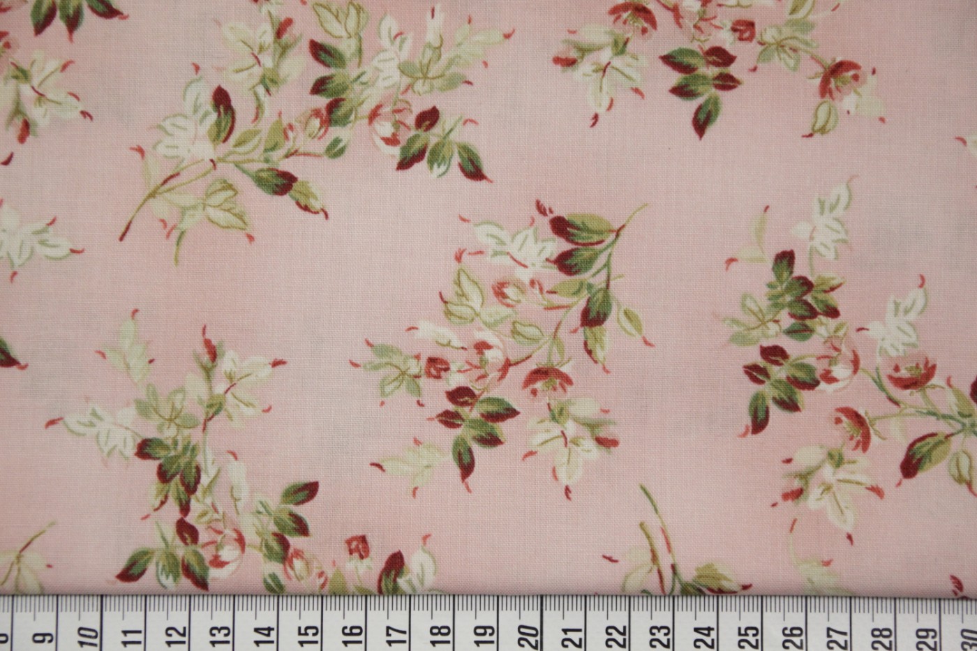 quiltstof-roze rozentakken-Maywood Studi