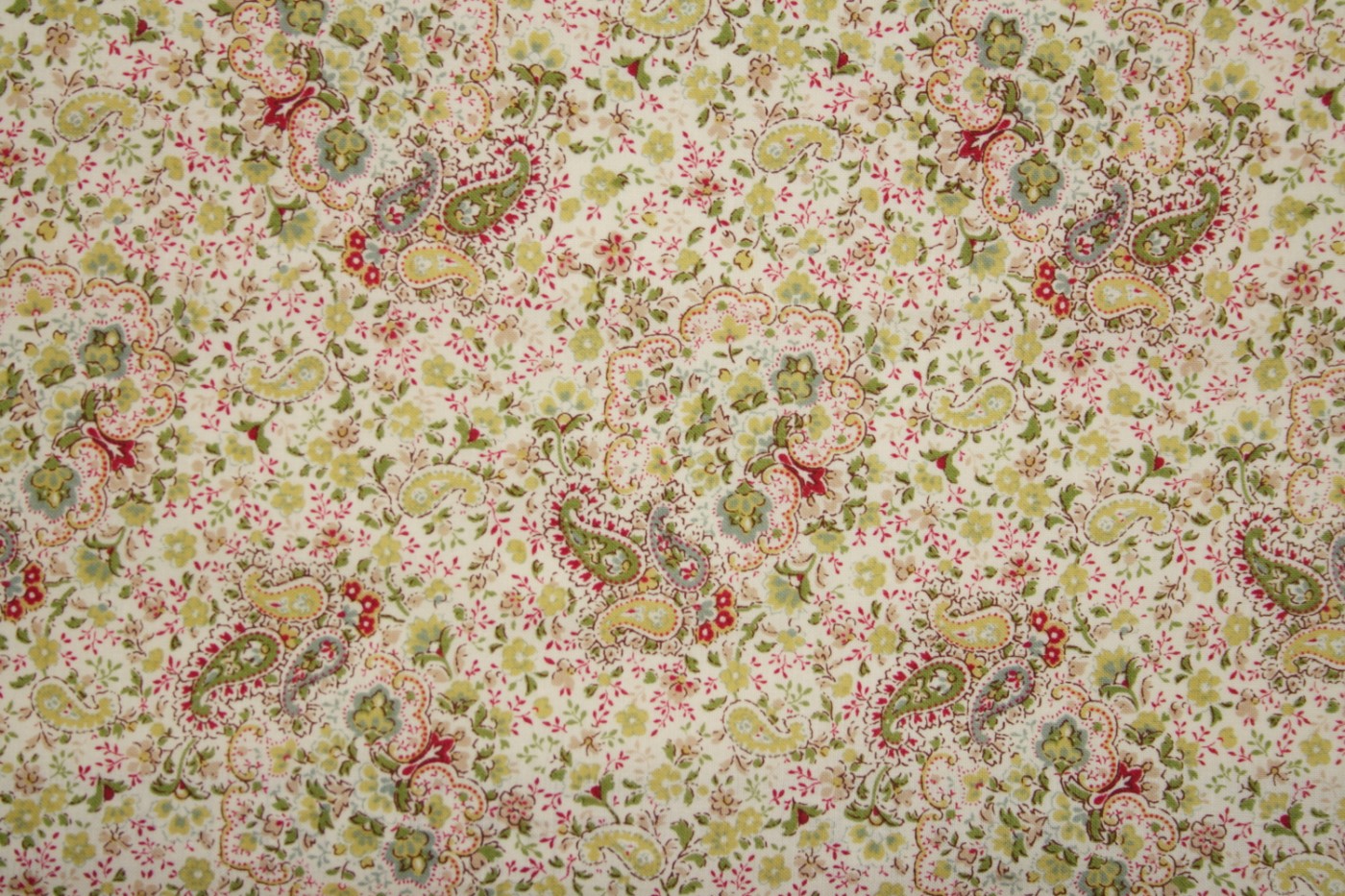 ivoor-multicolour-paisley-bloem-Quilt Ga