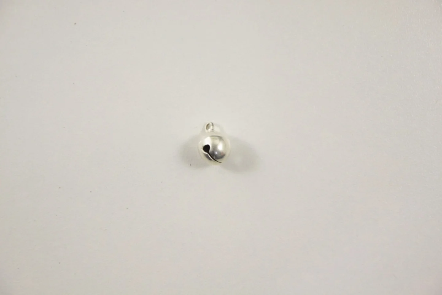 Belletjes-zilverkleurig-1 cm doorsnee.