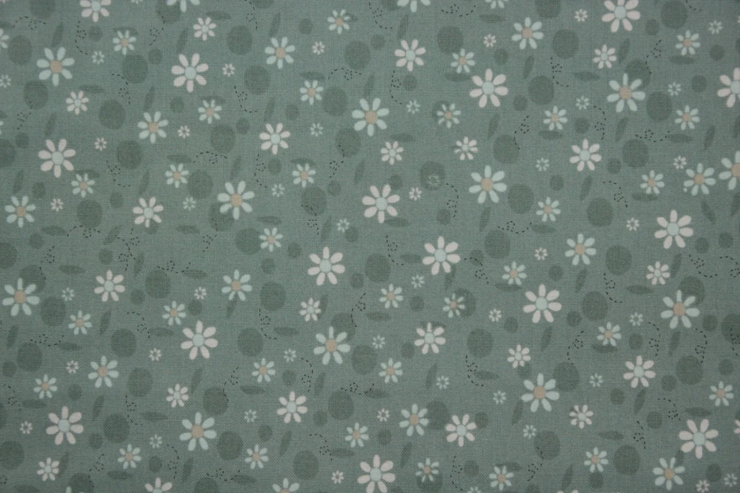 quiltstof-grijsblauw-lichtroze en blauwe.
