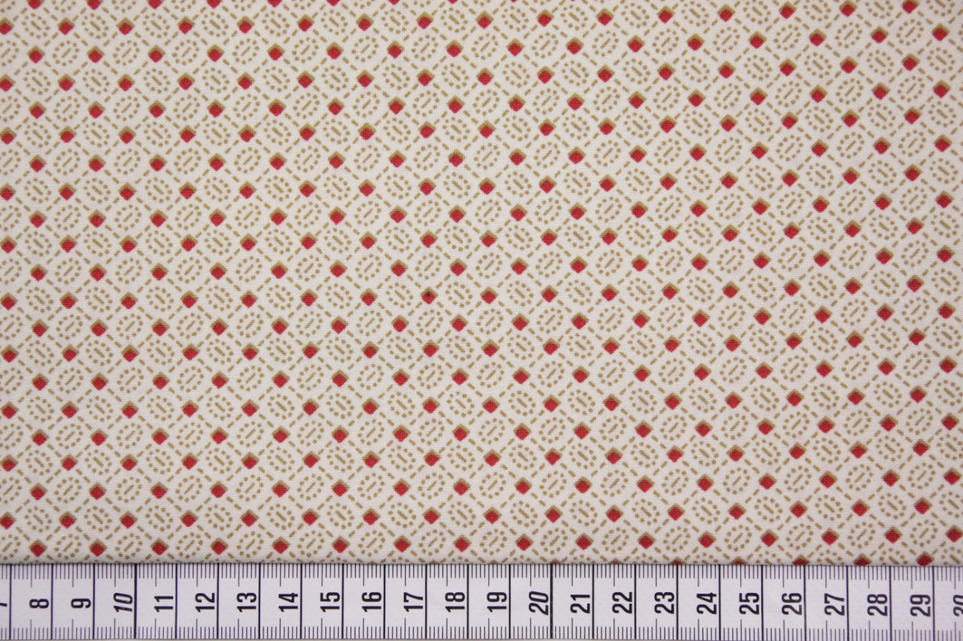 quiltstof-ivoor-rood-olijfgroen-schuine