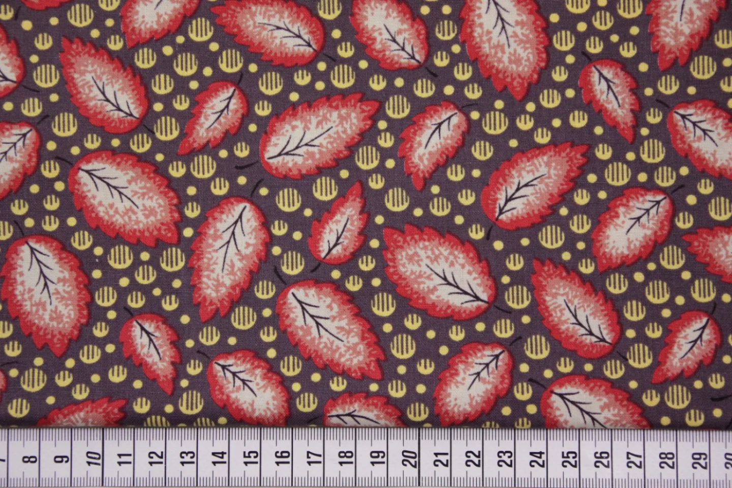 quiltstof-art deco-retro-paars-rode blad.