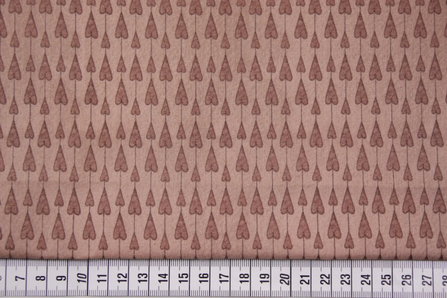 quiltstof-oudroze-hartjes-Quilting Treas.
