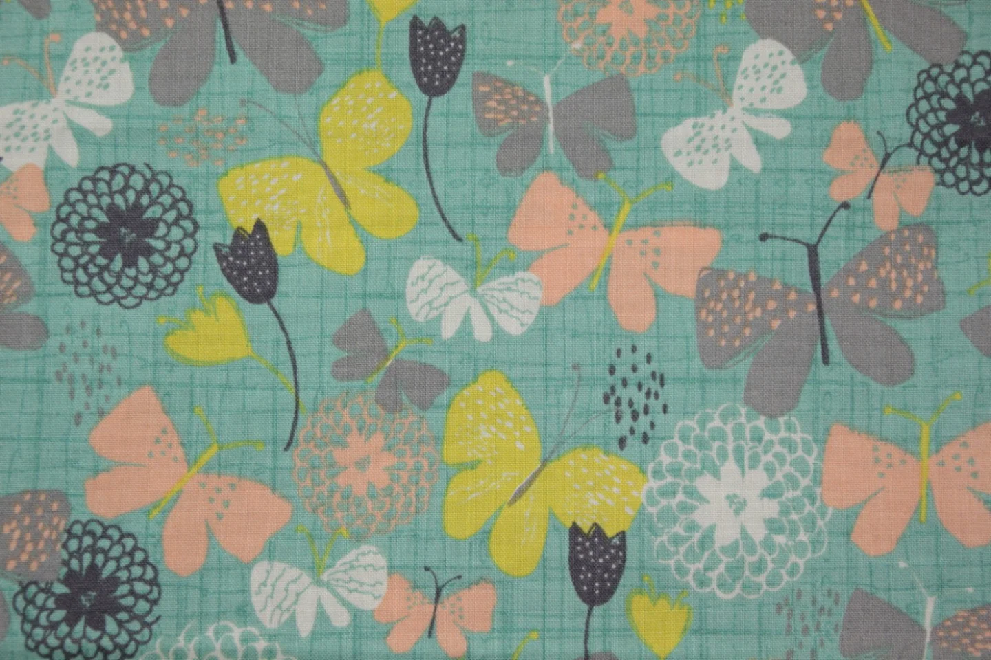 quiltstof-zeegroen-zalmroze gele en grij.