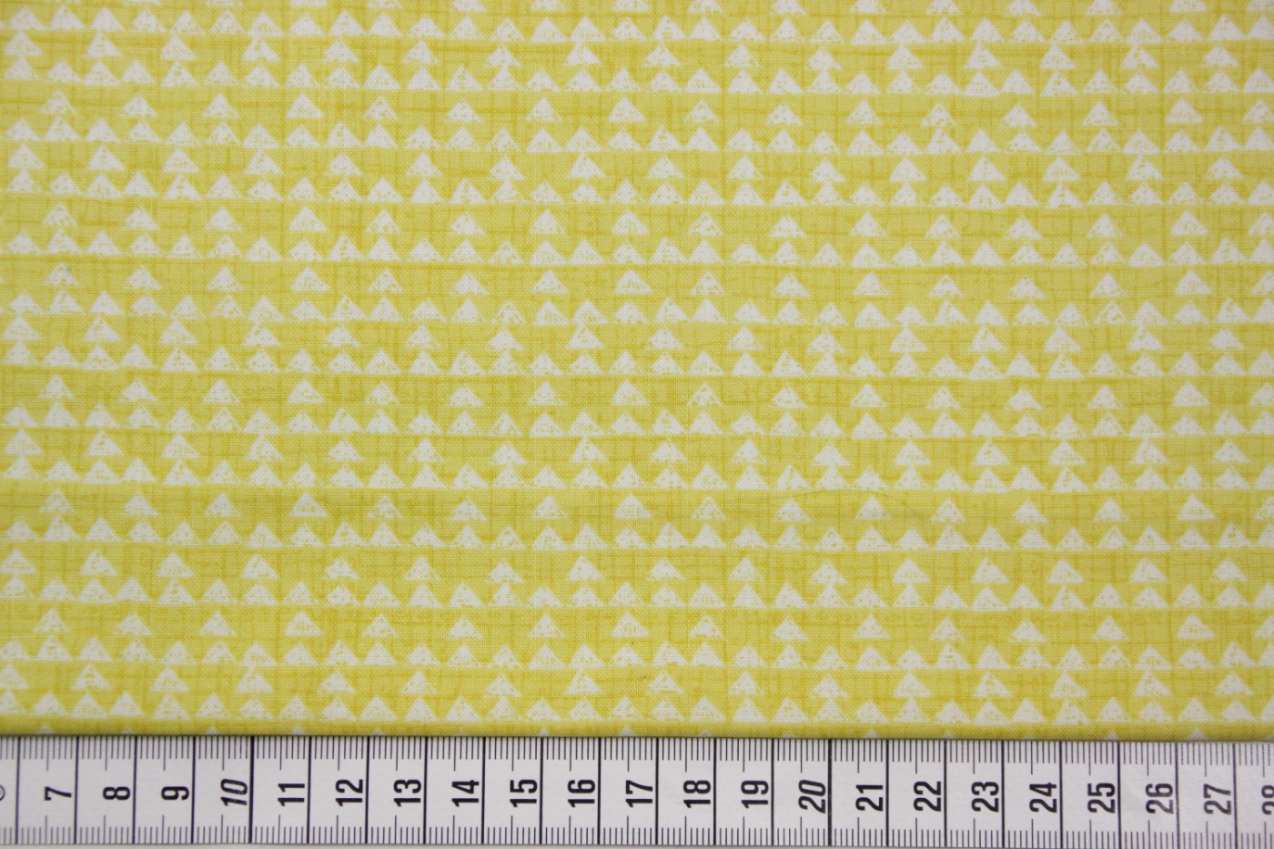 quiltstof-citroengeel-ivore driehoekjes-