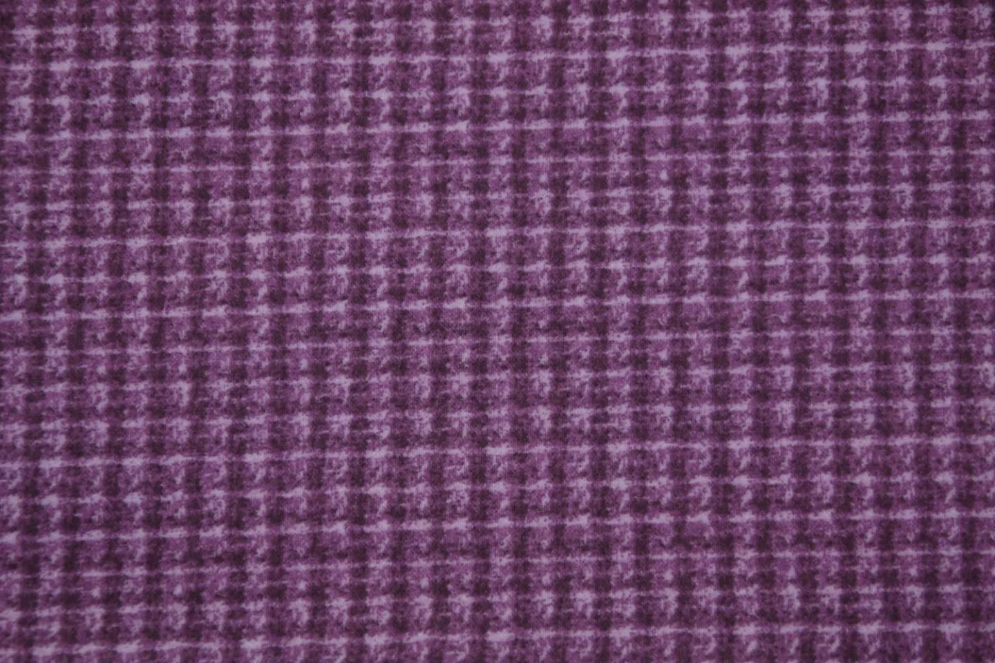 quiltstof-paars met pied de poule ruitje.