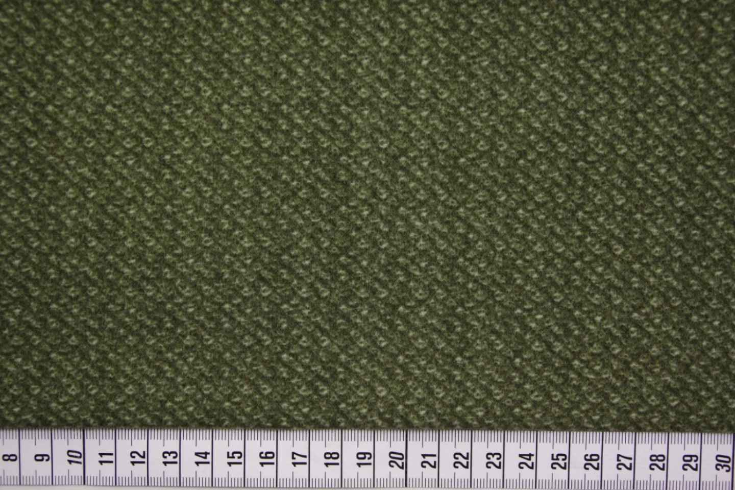 groen-donkergroene schuine streepjes-fla.