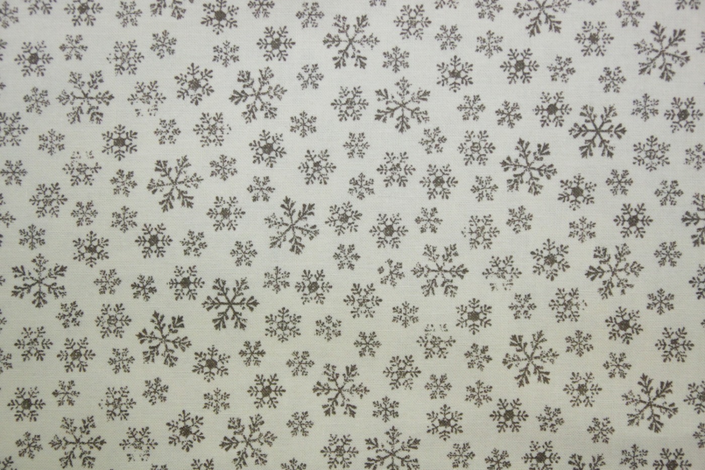 quiltstof-ecru-taupekleurige sneeuwvlokk