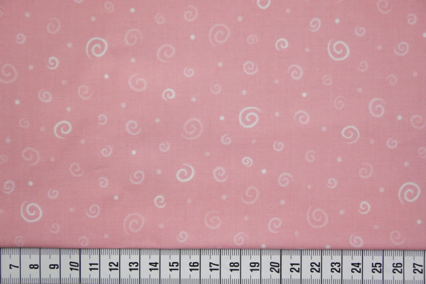 quiltstof-roze-lichtroze en witte apesta.