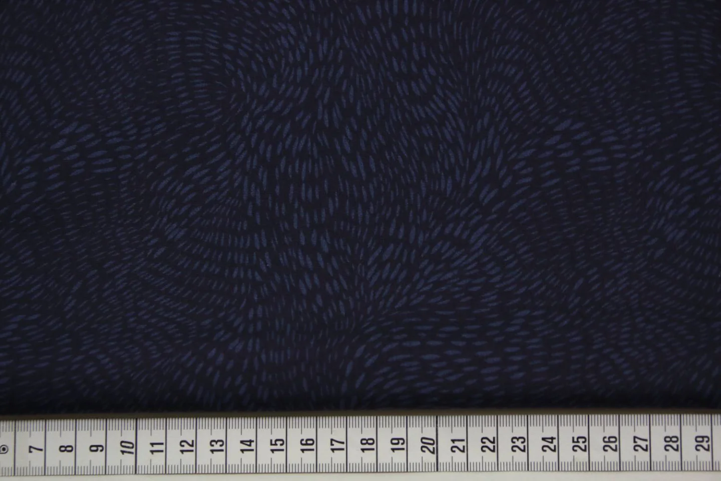 quiltstof-donkerblauw-blauwe spetters-St.