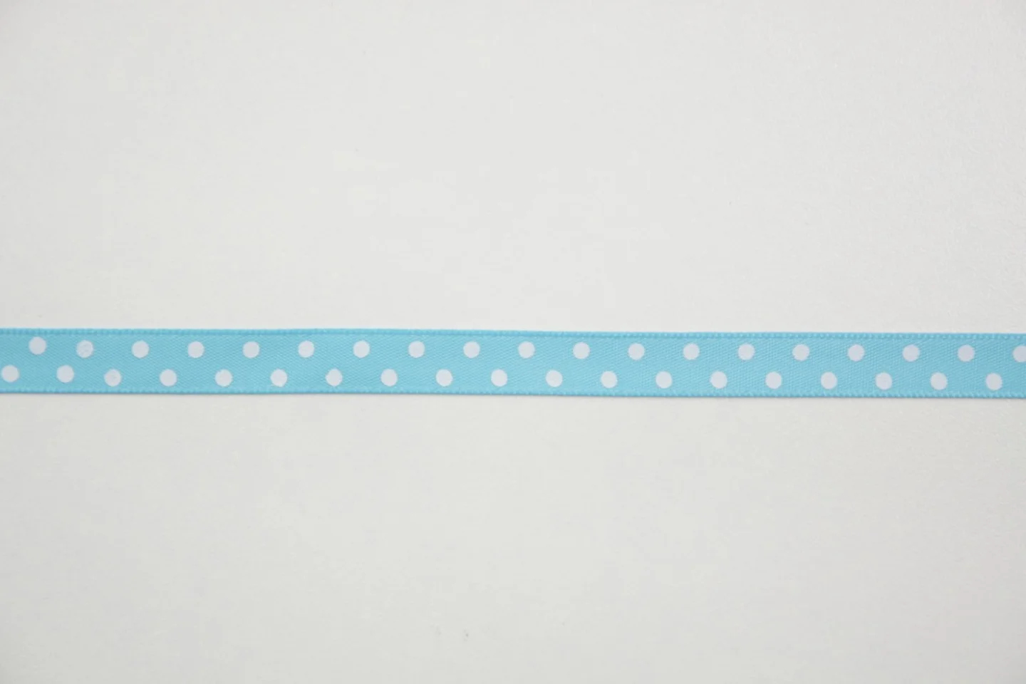 Lint-aquablauw met wit stipje-blauw-jong.