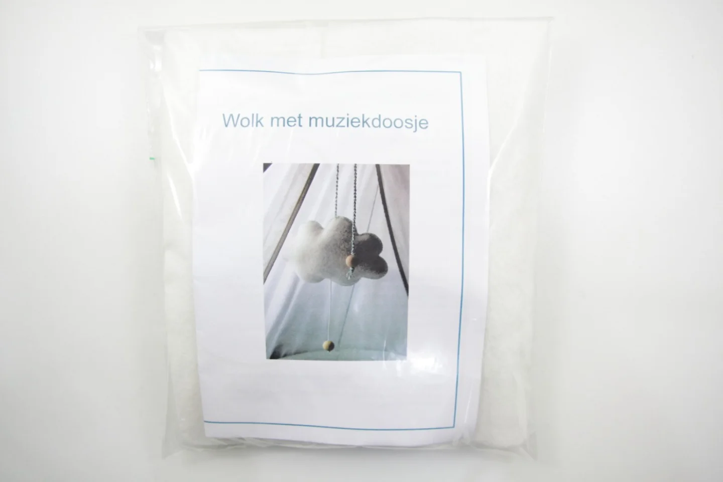 pakket wolk met muziekdoosje-vilt-baby-l.