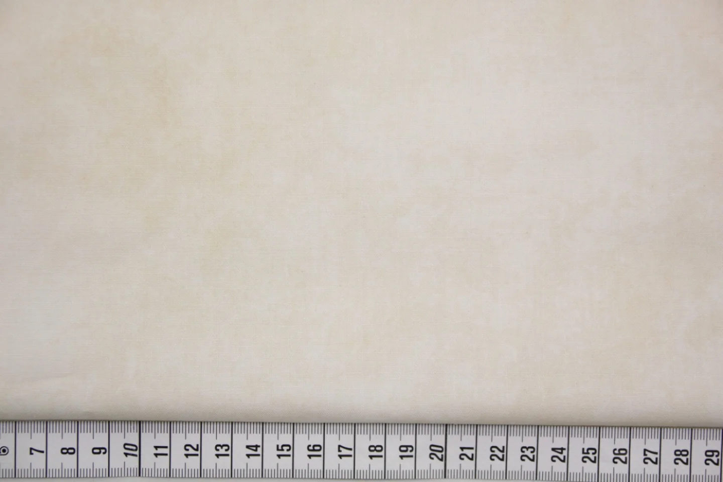 quiltstof-ivoor-beige-gevlamd-Shadow Pla.