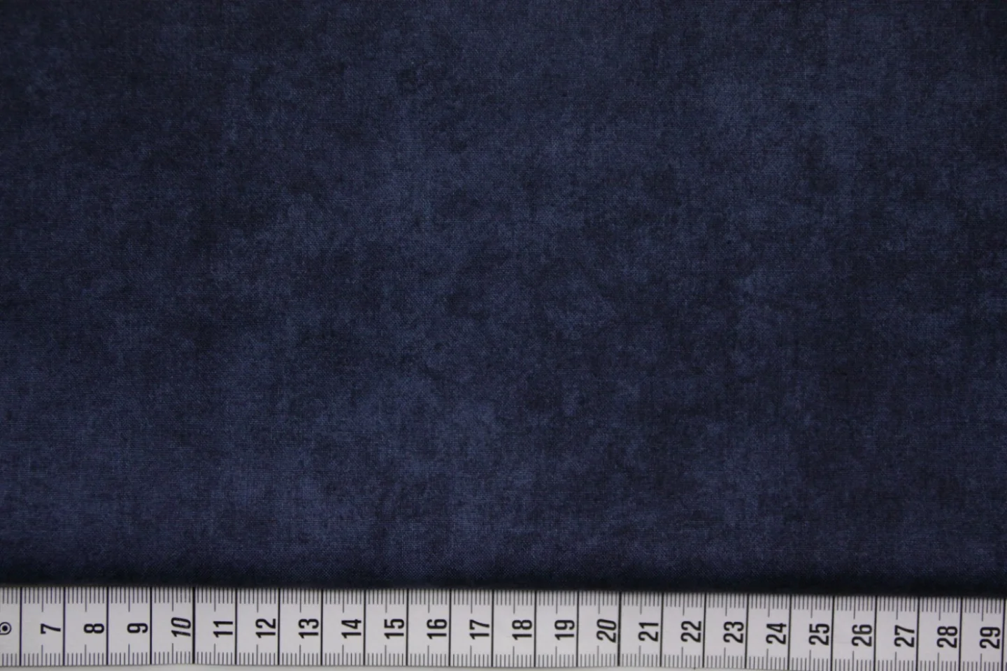 quiltstof-donkerblauw-gevlamd-Shadow Pla.