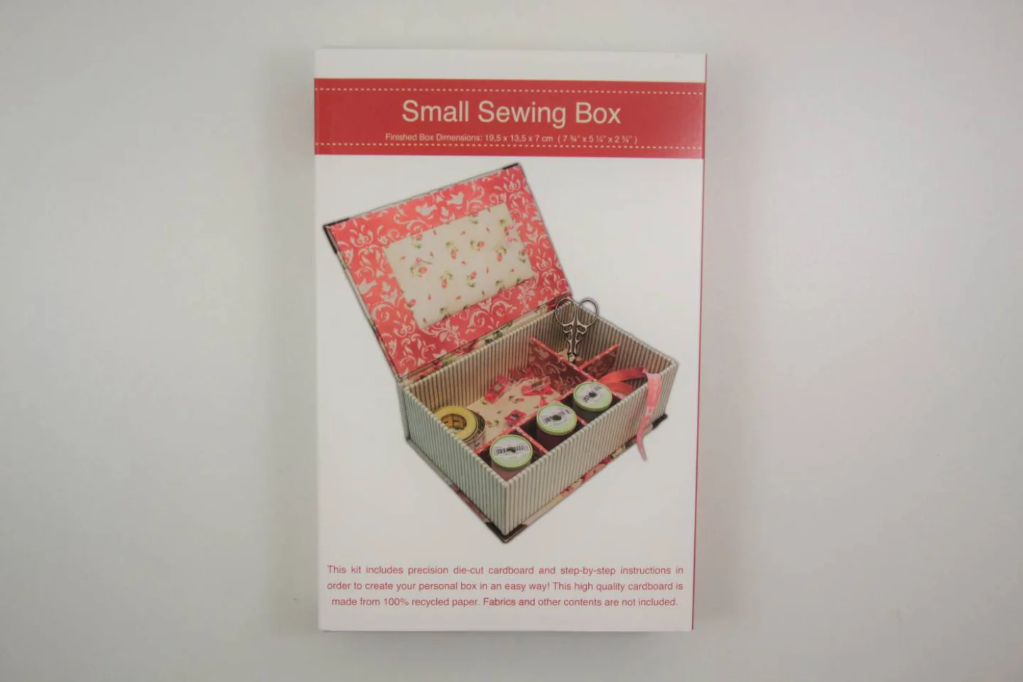 kartonnage pakket naaidoosje sewing kit.