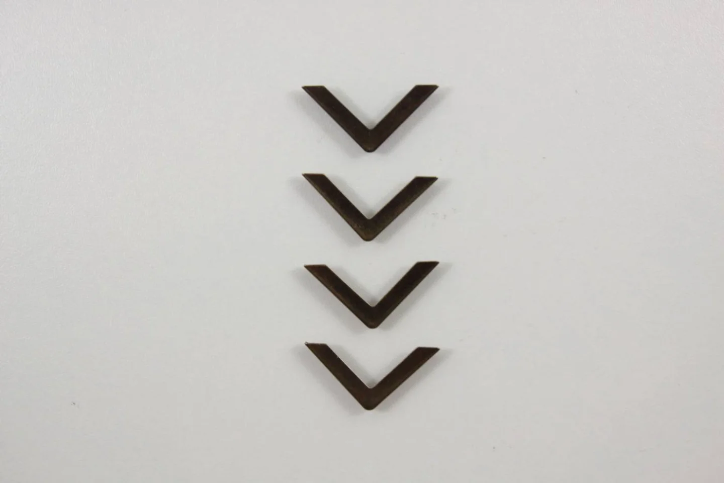 Hoekjes voor kartonnage-2,3x2,3 cm-antie.