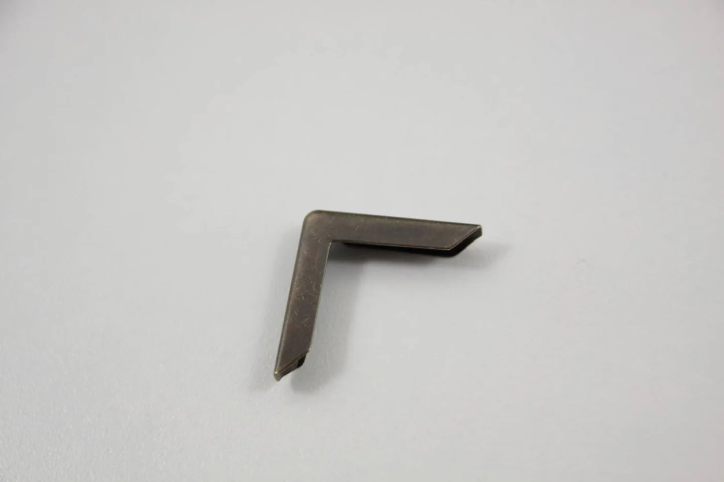 Hoekjes voor kartonnage-2,3x2,3 cm-antie.