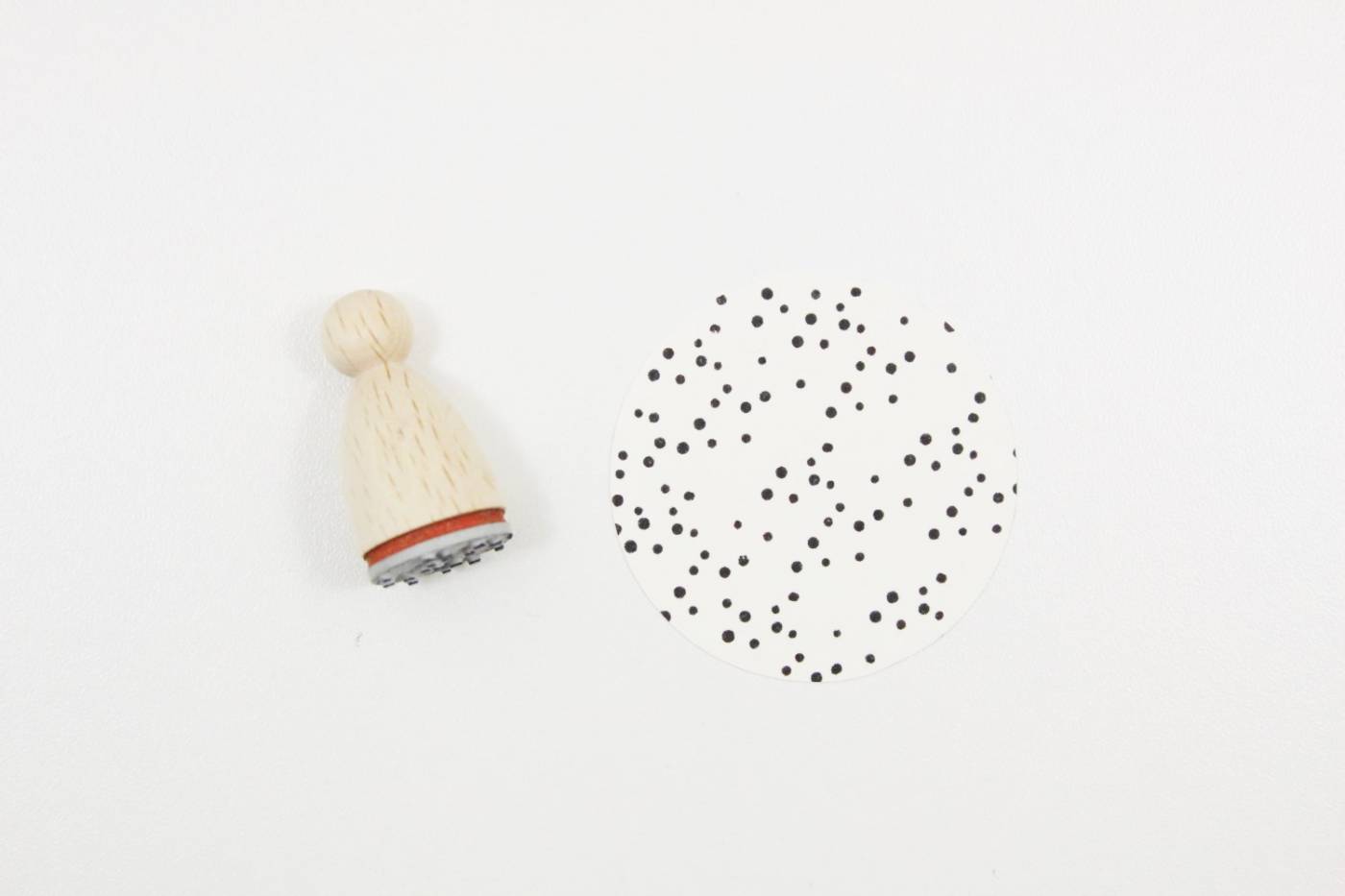 WIT-stempel puntjes perlenfischer-1 dots