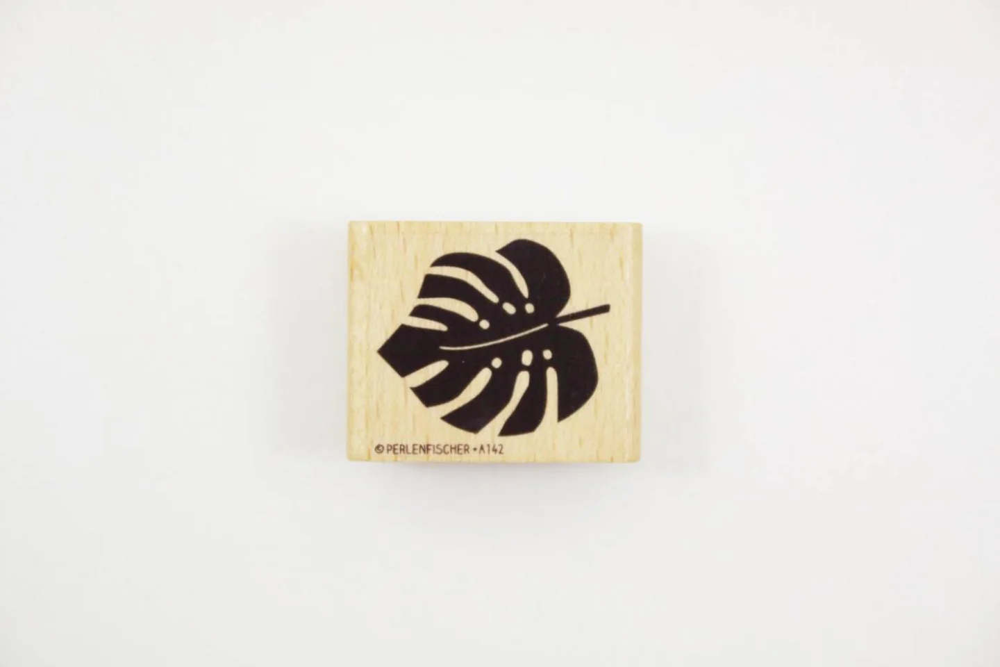 WIT-Houten stempel-Perlenfischer-monster.