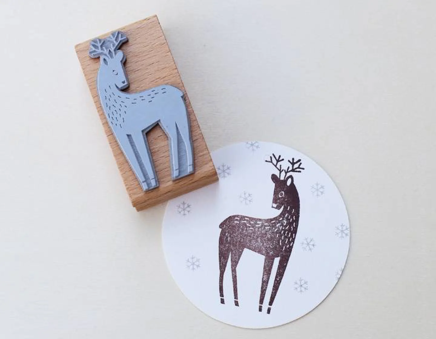 Houten stempel perlenfischer Hert-rendie.