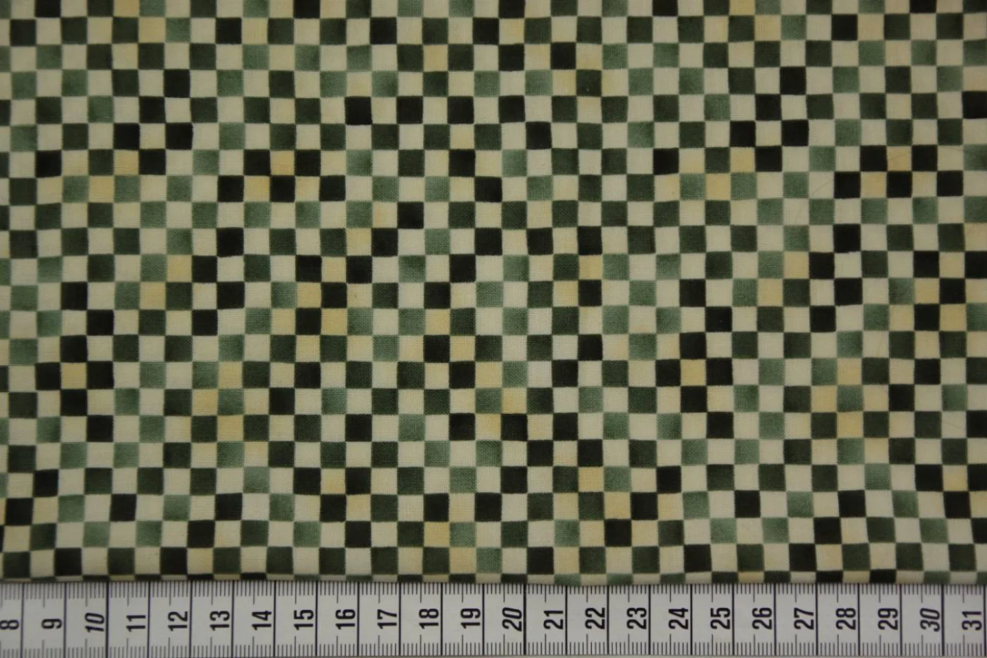 quiltstof-ivoor-grijsgroene en ecru blok.