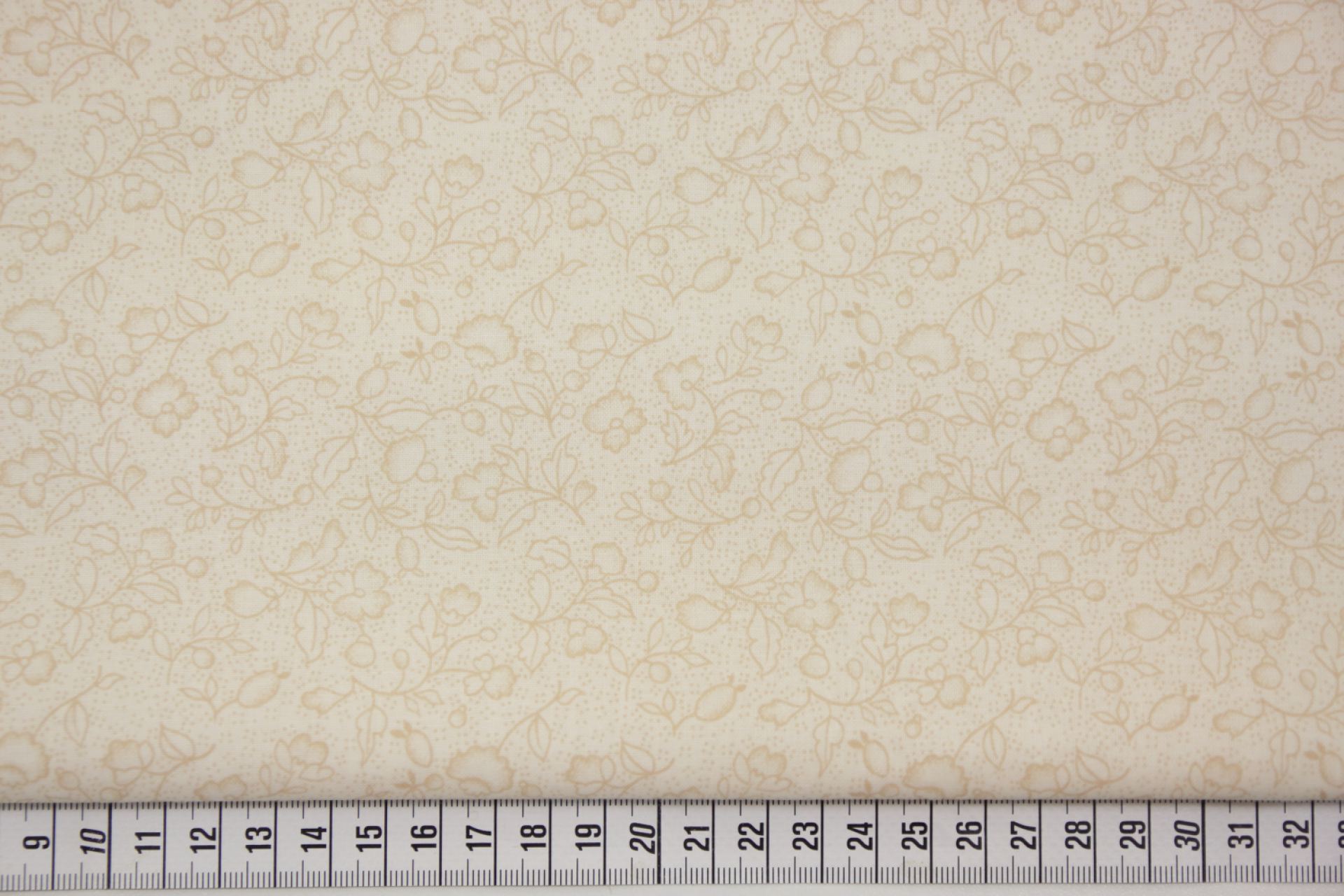 quiltstof-Ecru- lichtbruin bloemetje-Pat