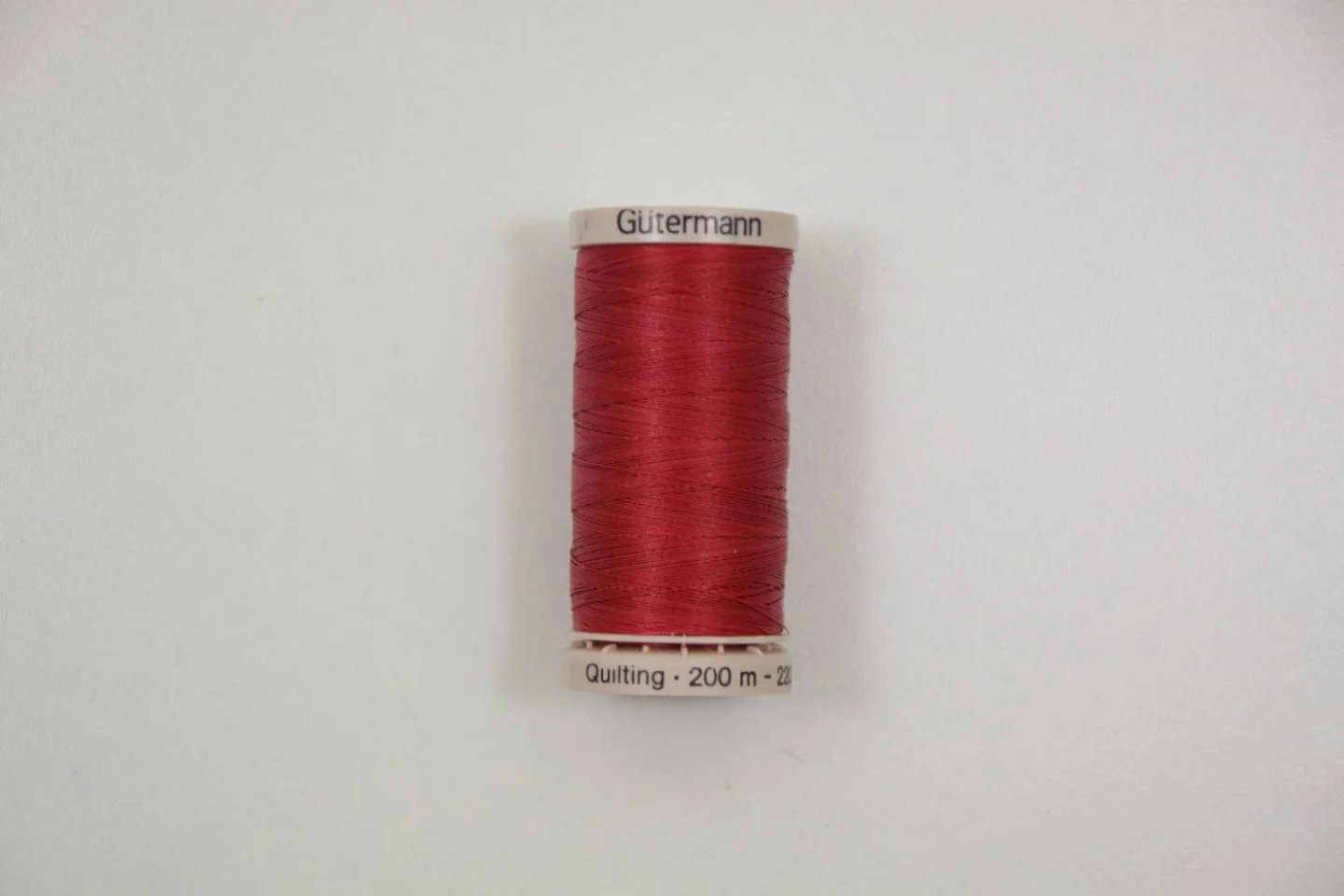 Quiltgaren-cerise rood-2453-gutermann.