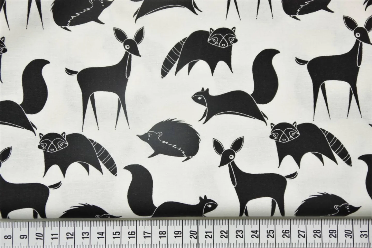 verbeterd quiltstof-ivoor-zwarte dieren-.