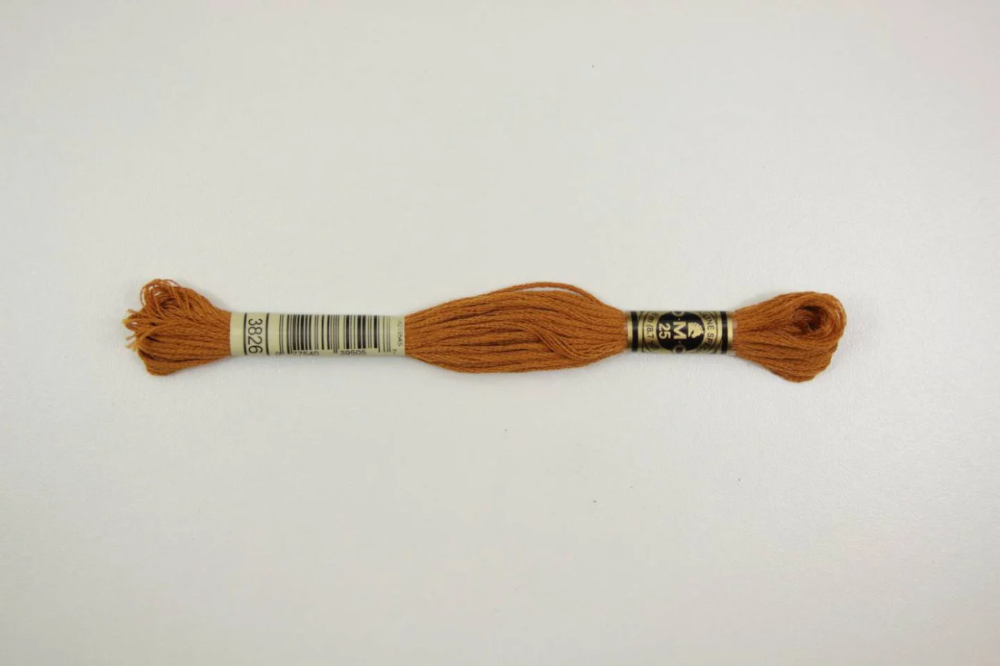 Borduurgaren-goud bruin-3826-DMC-kleur 3.