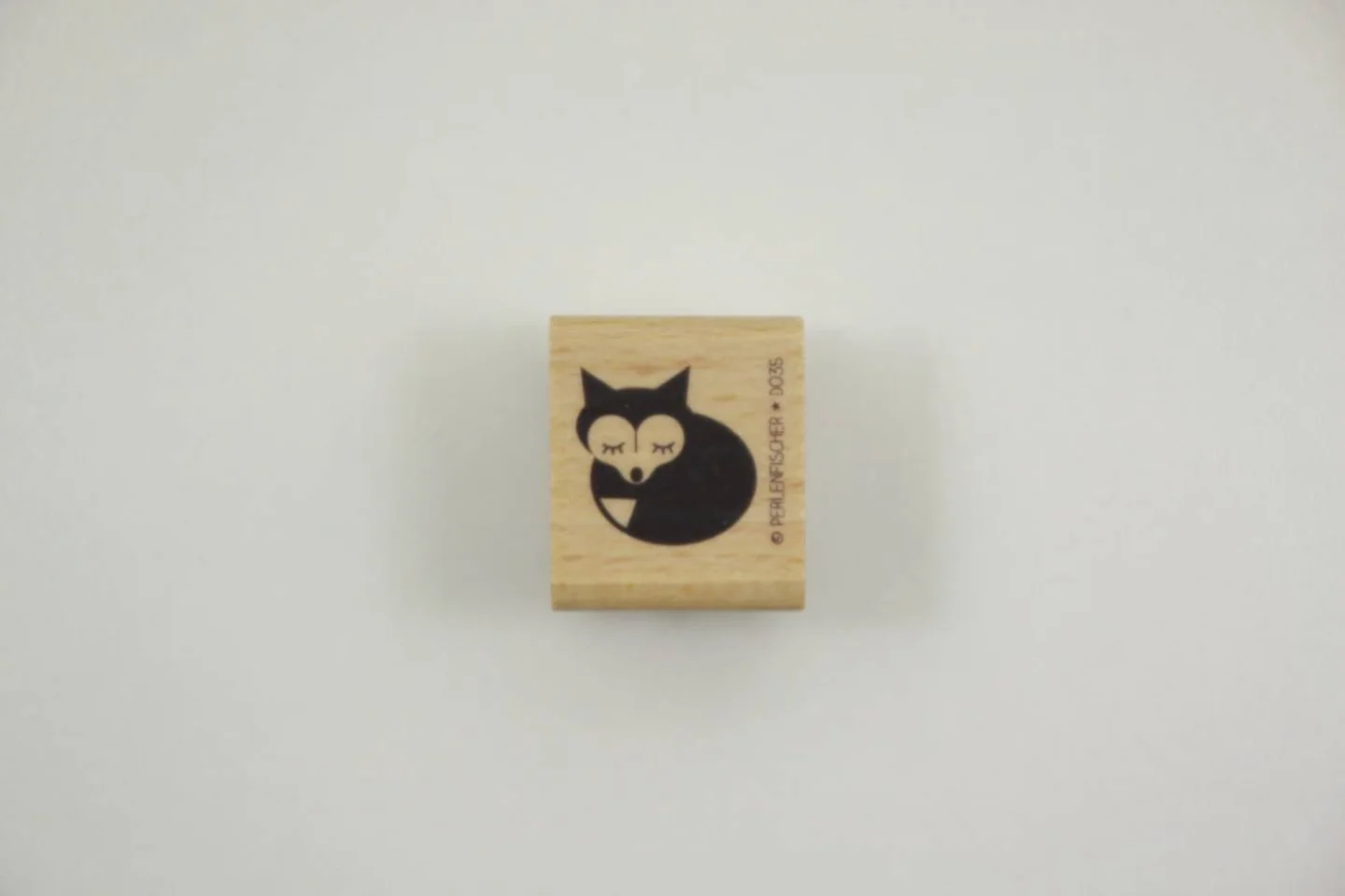 houten stempel vos slapende vos fox perl.