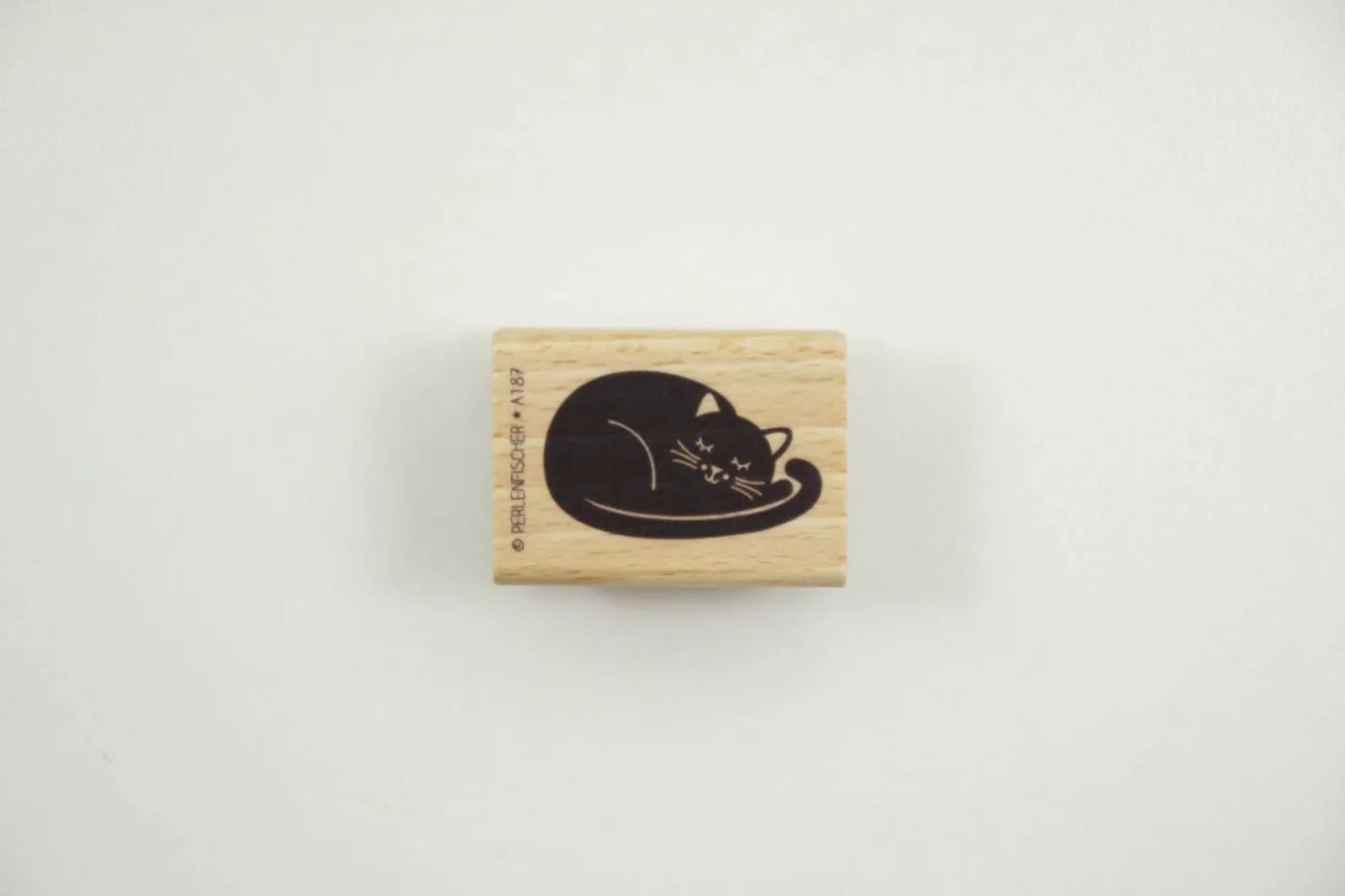 houten stempel kat poes slapende kat per.