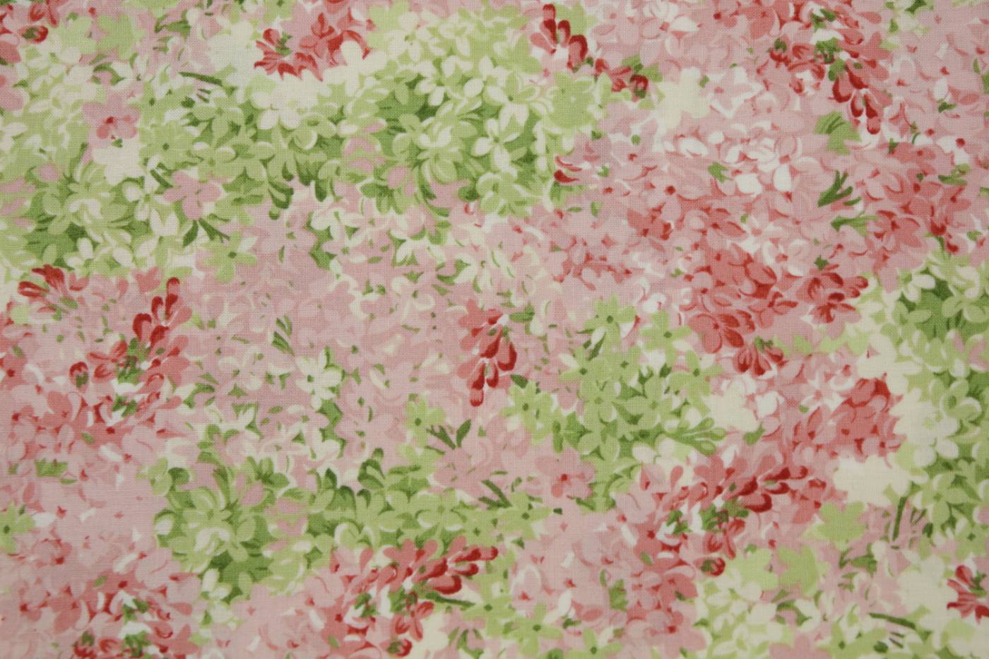 quiltstof-ivoor-roze en groene hortensia