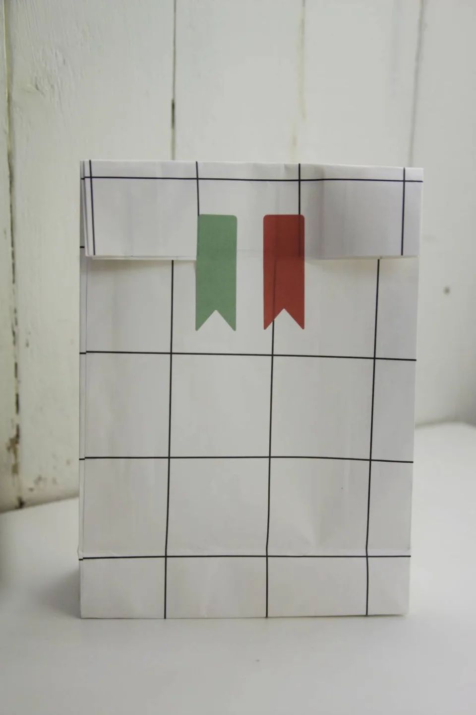 blokbodemzakje grid monochrome zwart wit.