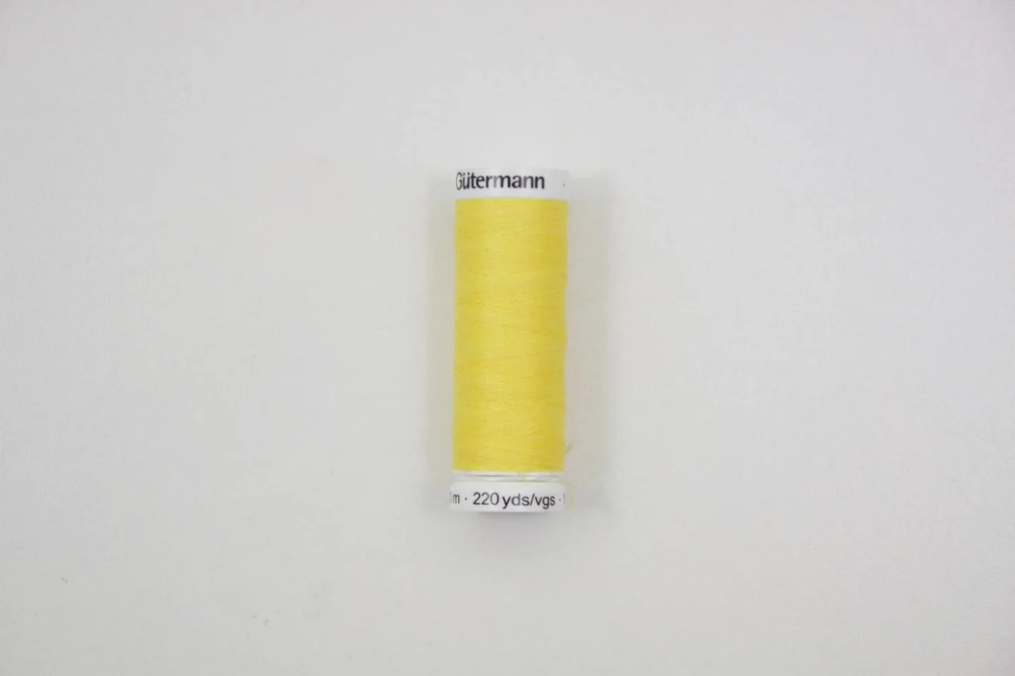 Naaigaren-geel-852-Gütermann-kleur 852-g.