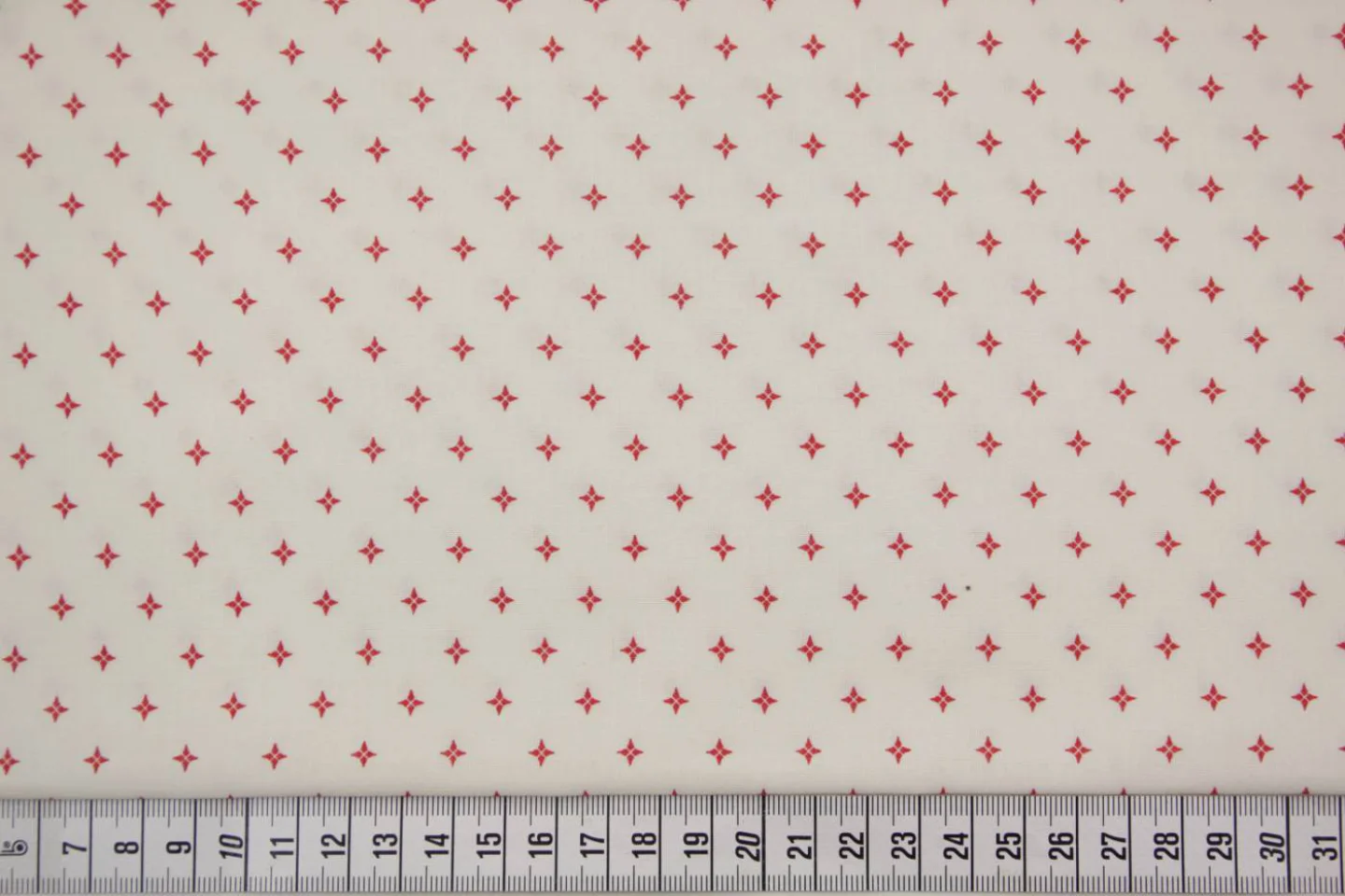 quiltstof ivoor-rode sterretjes-Moda-Mod.