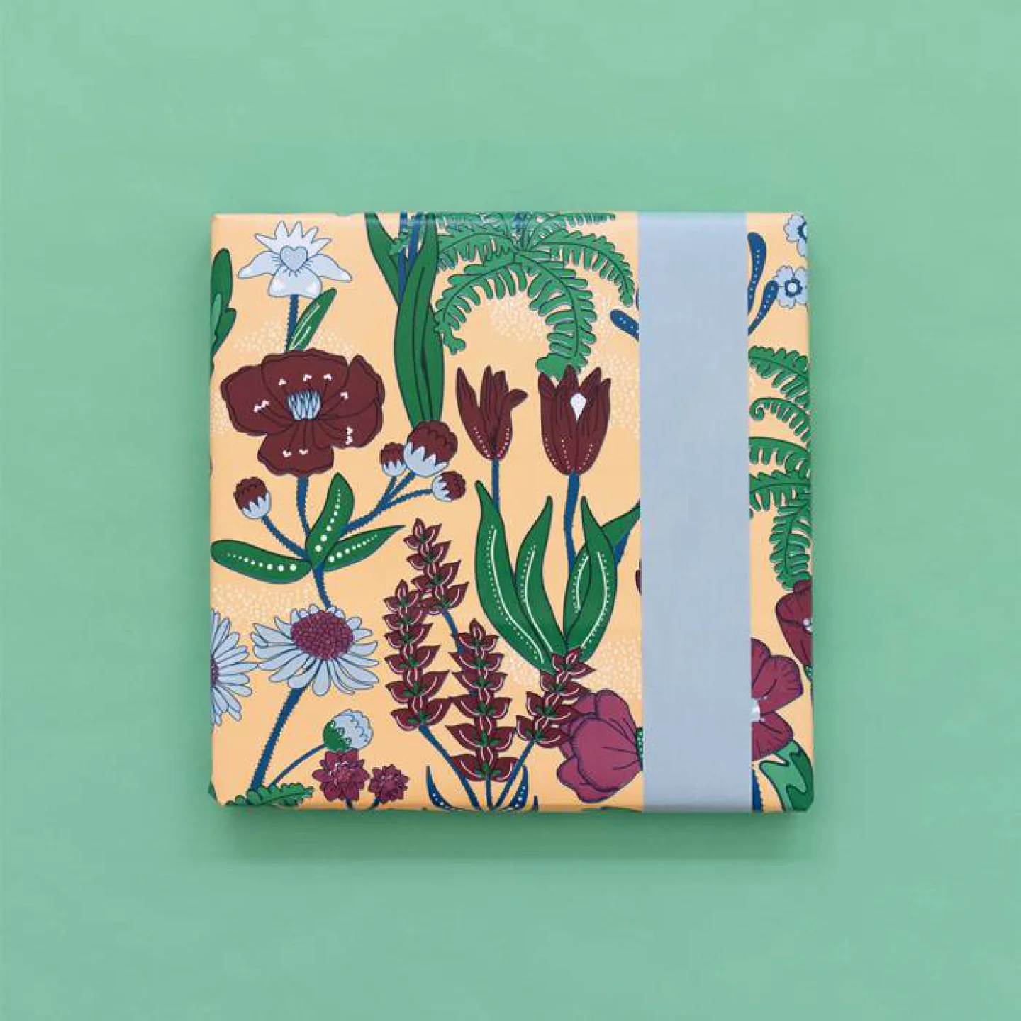 HOP hip inpakpapier bloemen perzik paars.