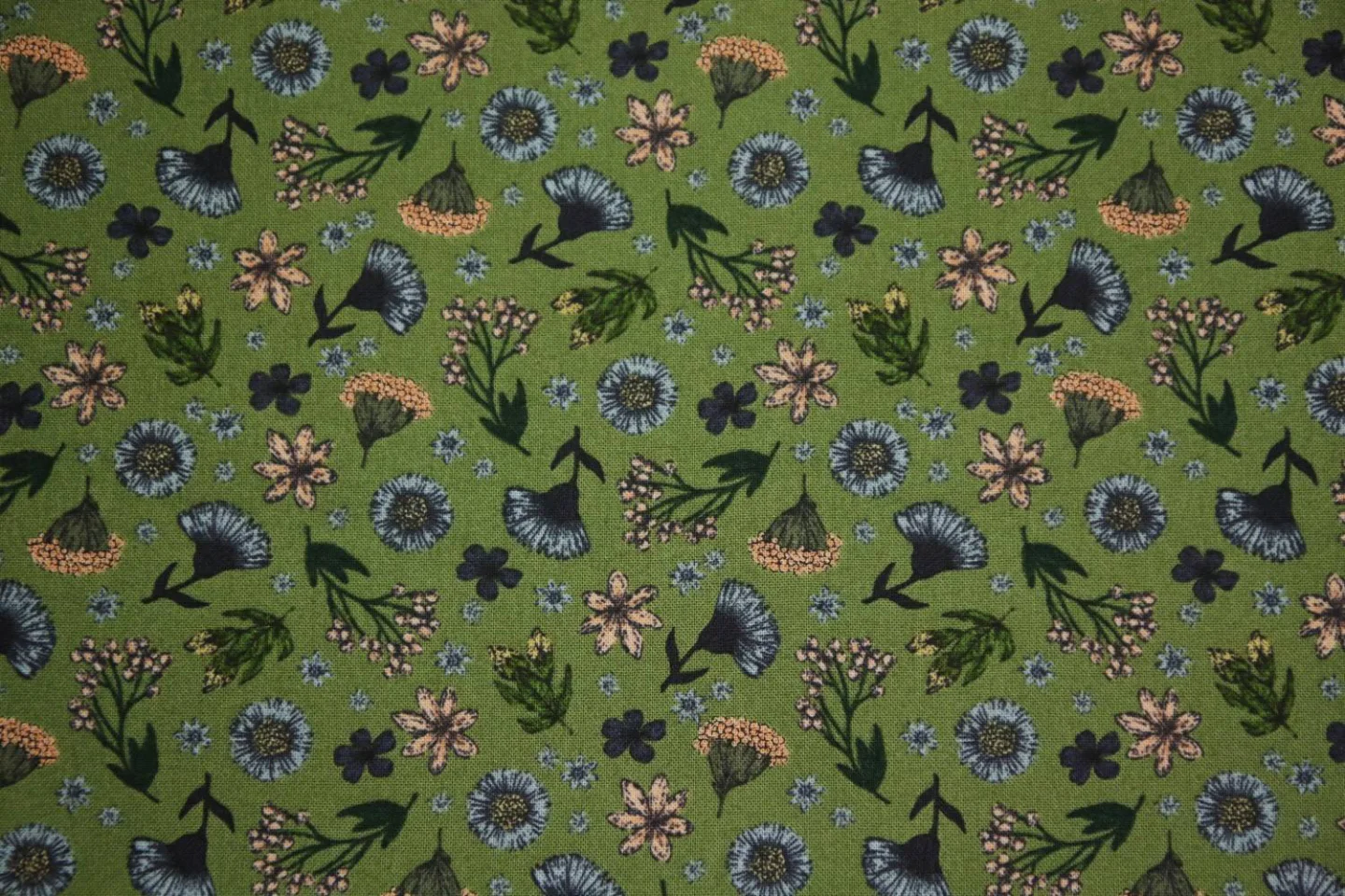aangepast quiltstof-groen-bloemen in bla.