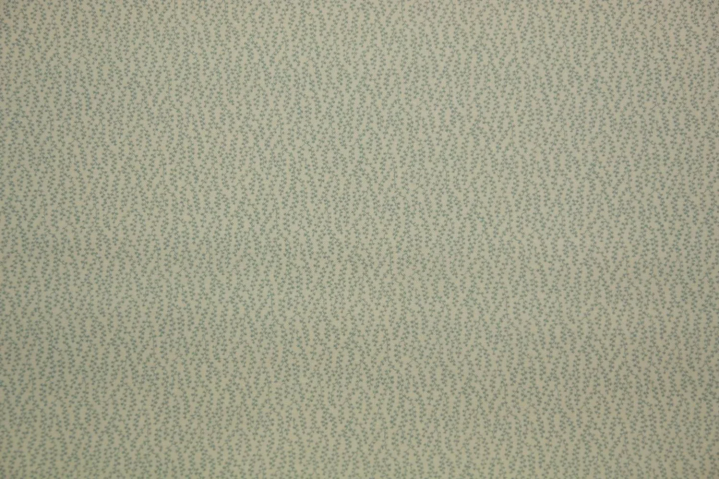 quiltstof-ecru-zeeblauwe slingertakjes-M.