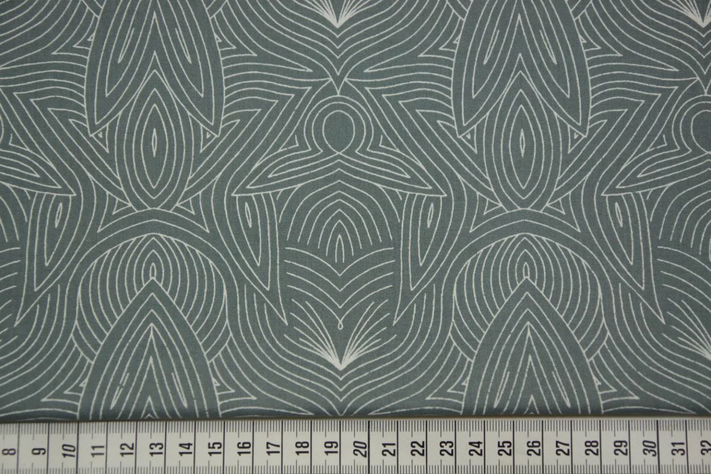 quiltstof-grijsblauw-wit patroon-Moda-Mo.