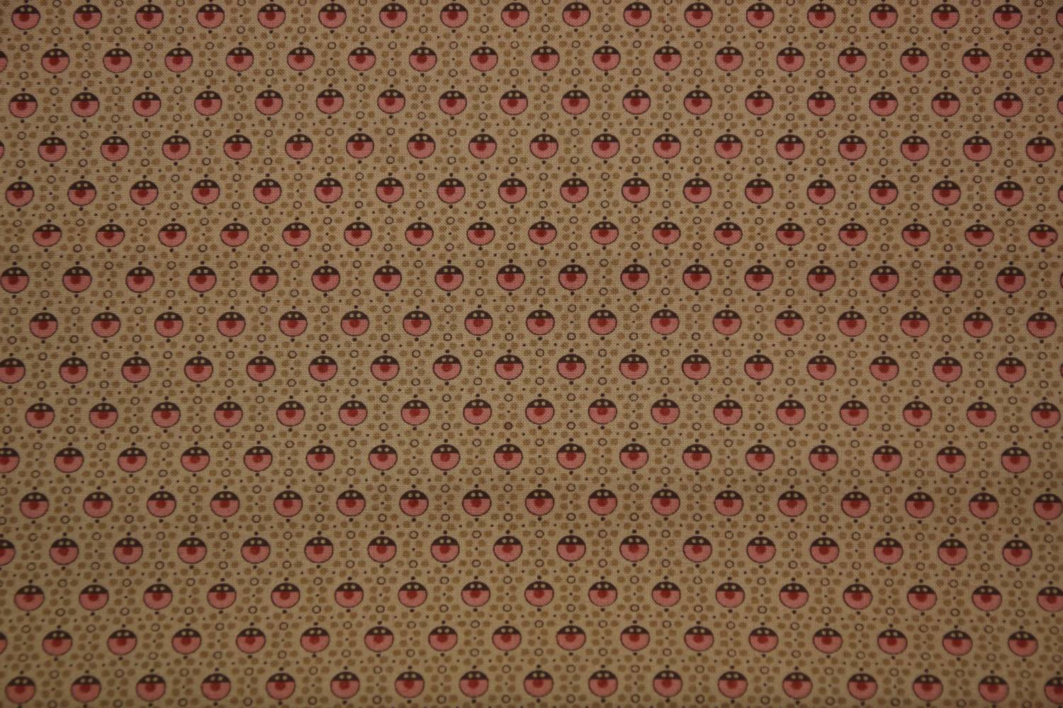 quiltstof-Beige-stippen in roze,rood en