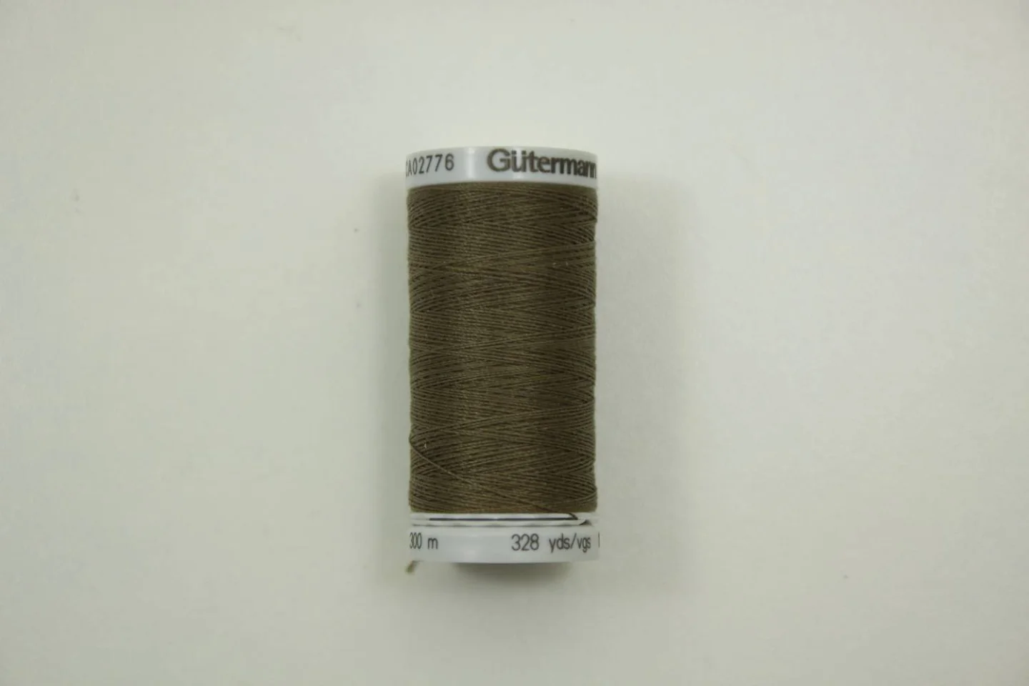 Quiltgaren-machine-taupe-1180 gutermann.