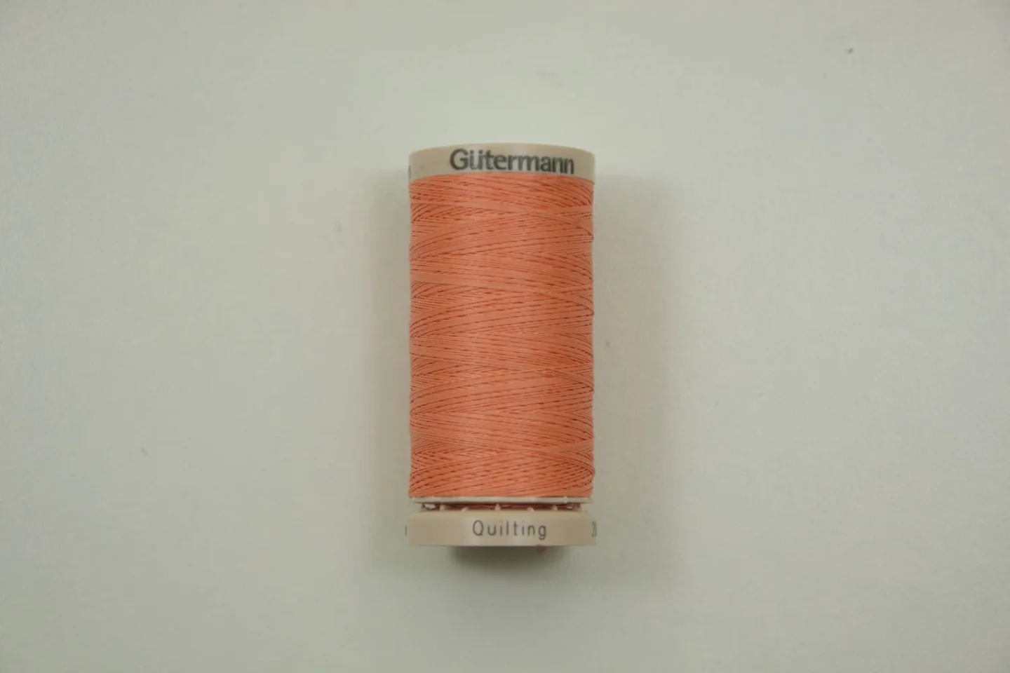 quiltgaren-zalmroze- Gütermann kleur 193.