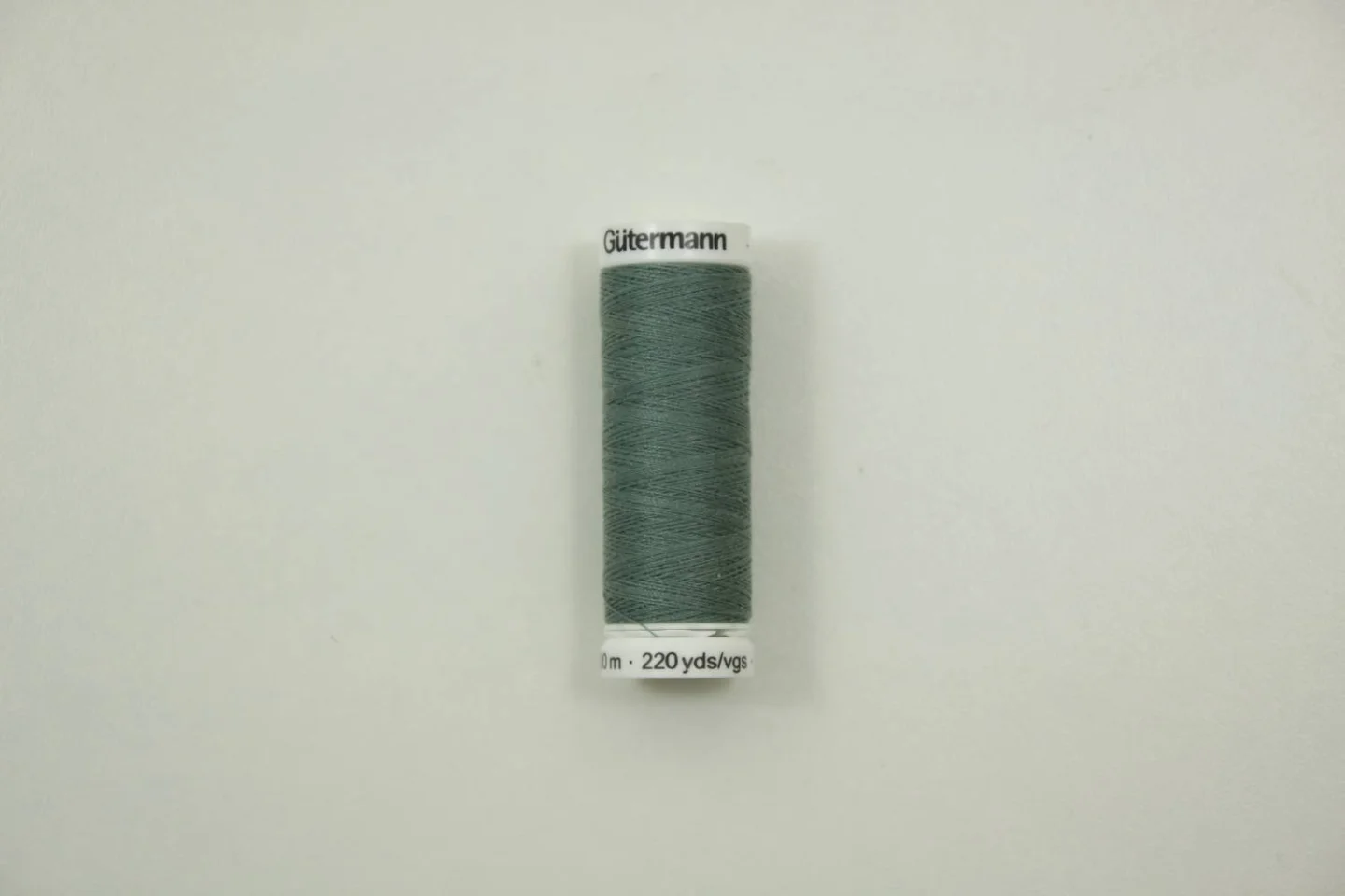 Naaigaren-donker zeegroen-553 gutermann.